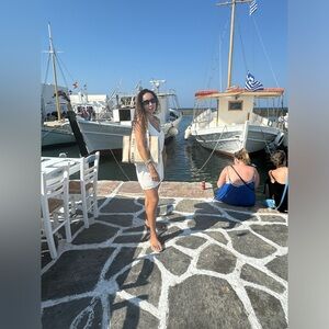 Meet your Posher, Isabella